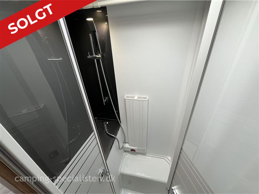Adria Coral Plus 670 SC